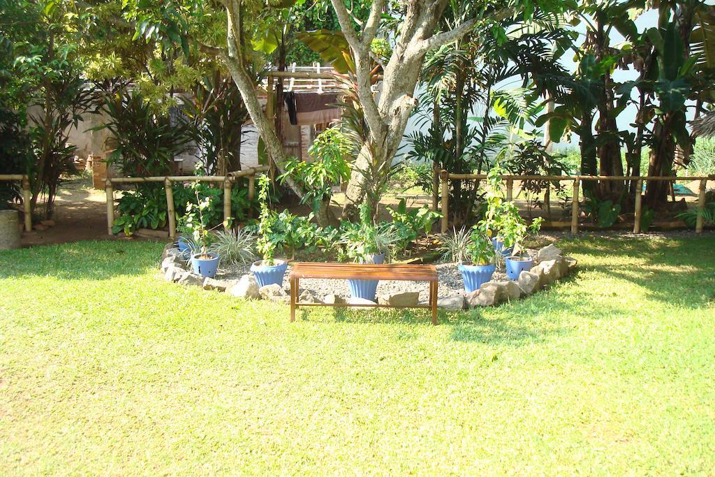 Blue Seas Guest House Dehiwala-Mount Lavinia Exterior foto